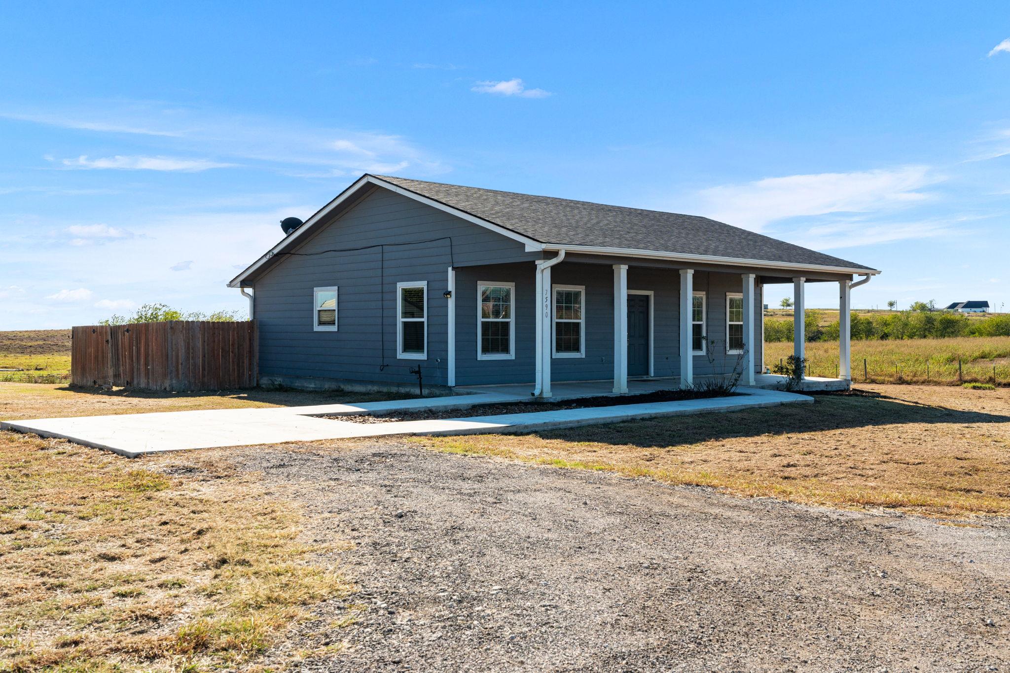 Listing photo 1 of 7590  Fm-112 None
