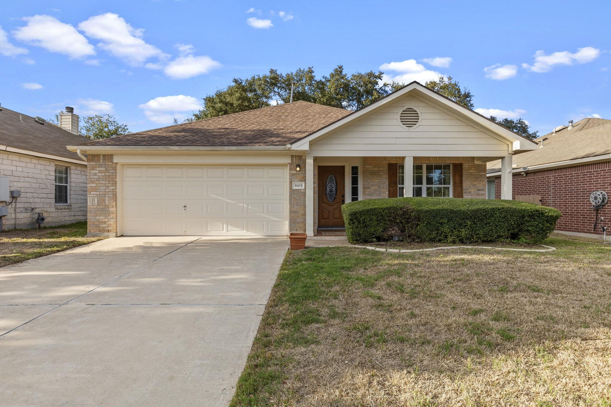 Listing photo 1 of 1605  Hawk Dr