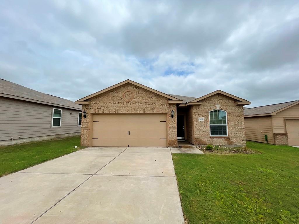 Listing photo 1 of 408  Farmer Ln
