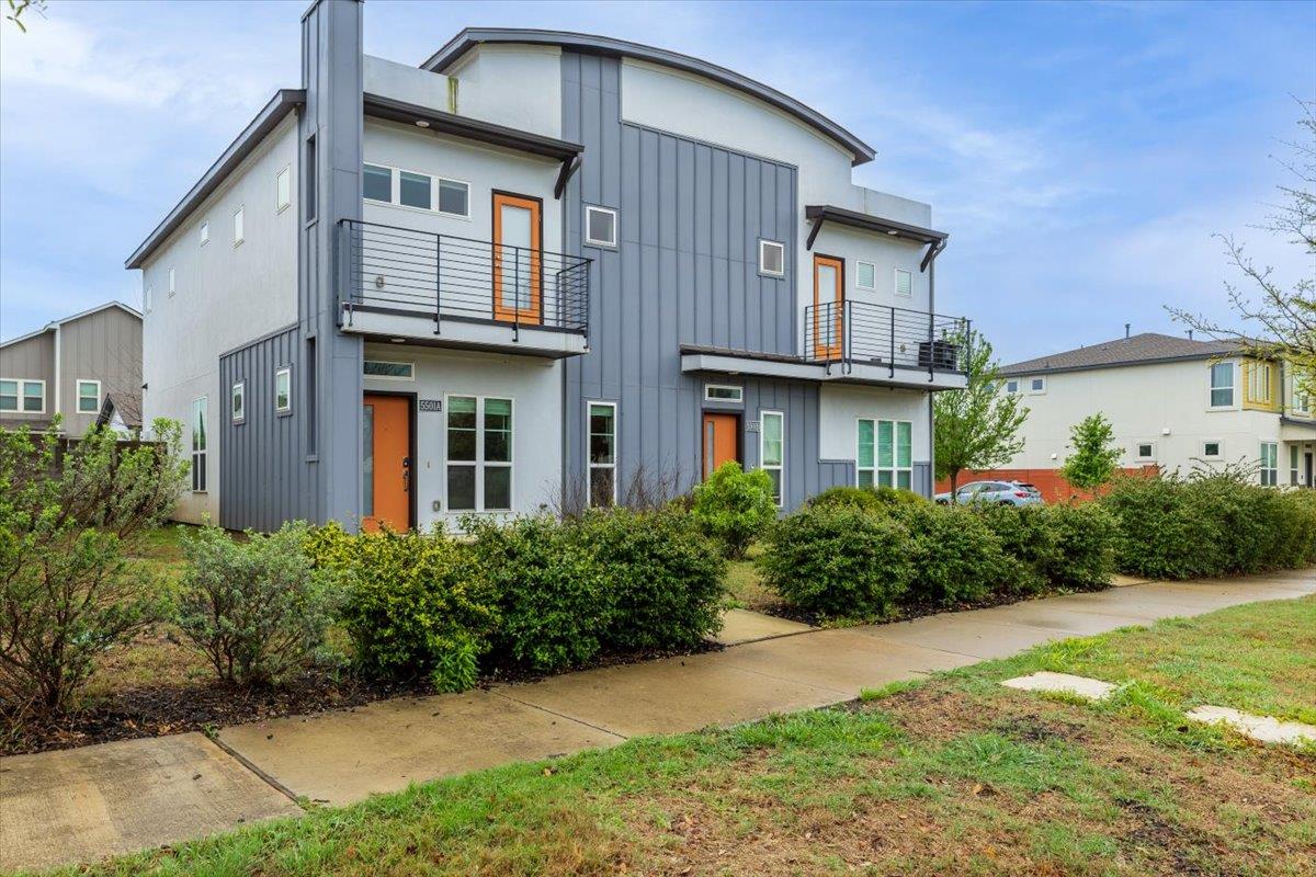Listing photo 1 of 5501 - A  Charles Merle Dr