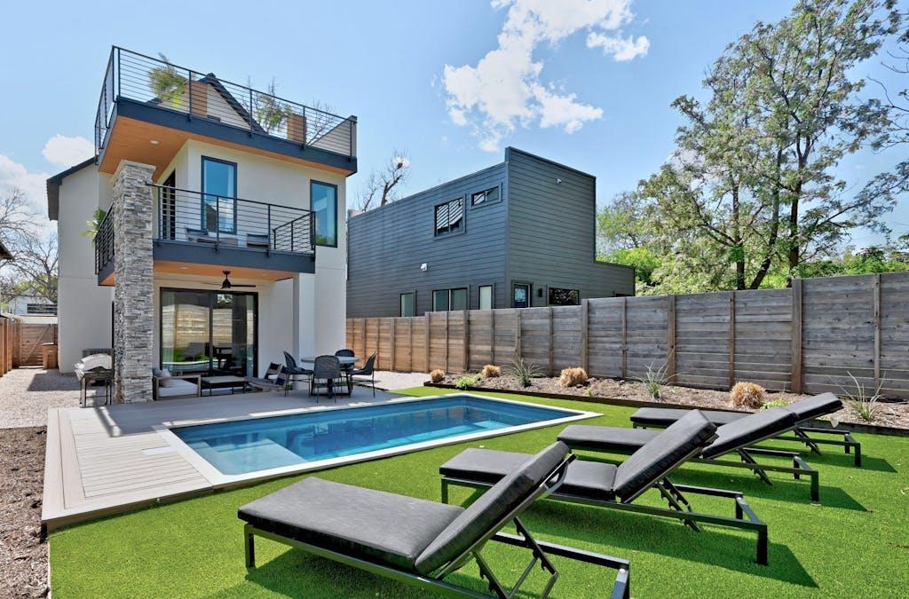 Multi-level outdoor decking and private balconies