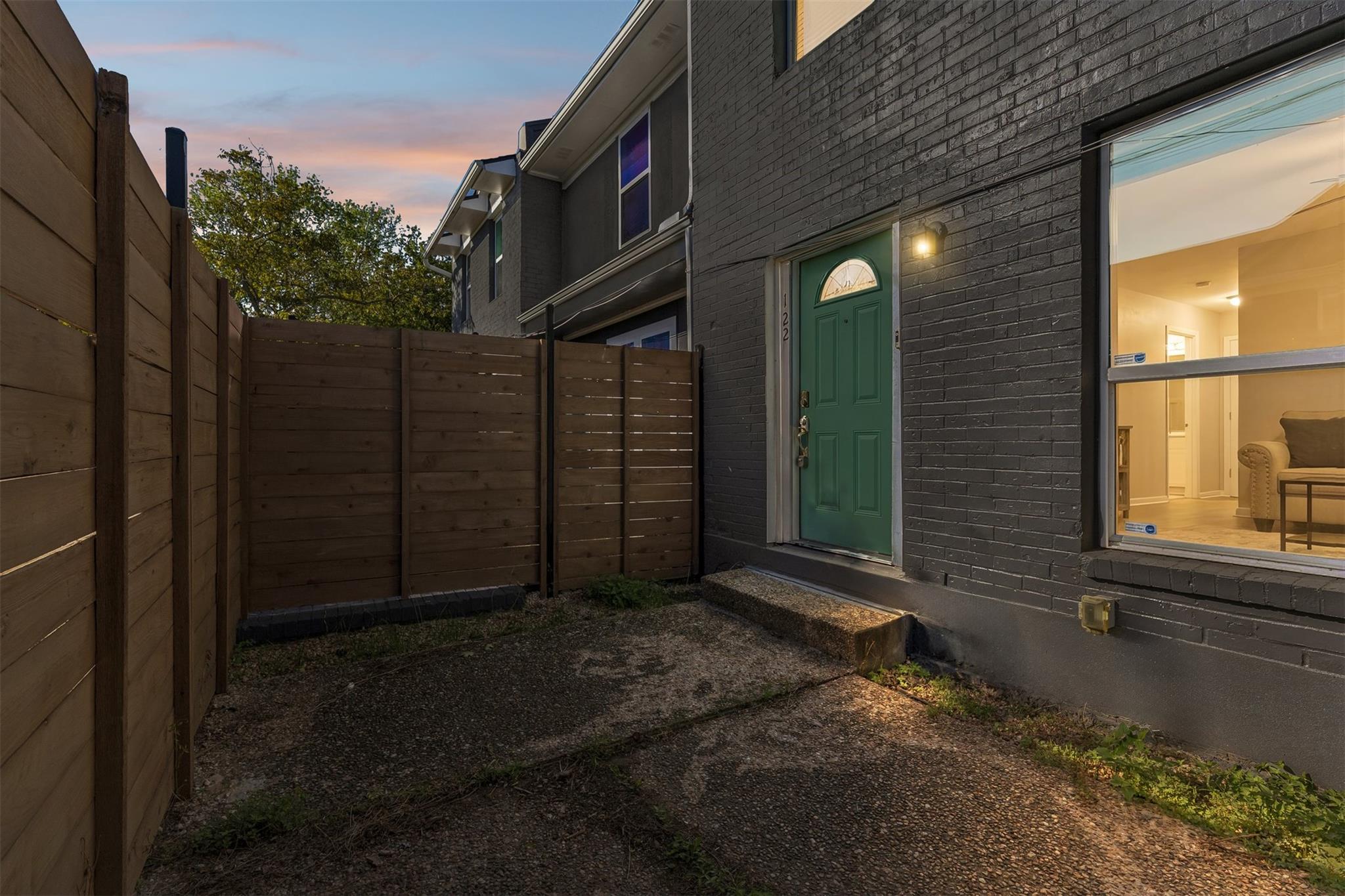 Listing photo 1 of 6211  Manor Rd  #122