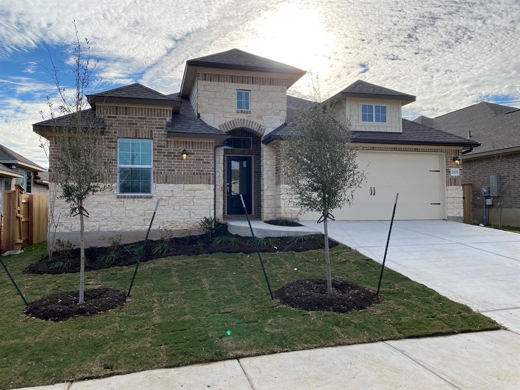 Listing photo 1 of 2009  Long Shadow Dr