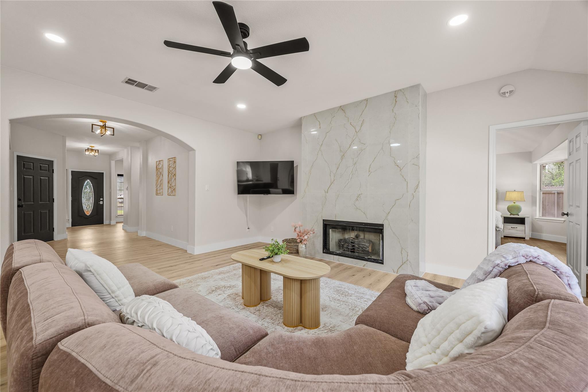 Listing photo 1 of 12624  Twisted Briar Ln
