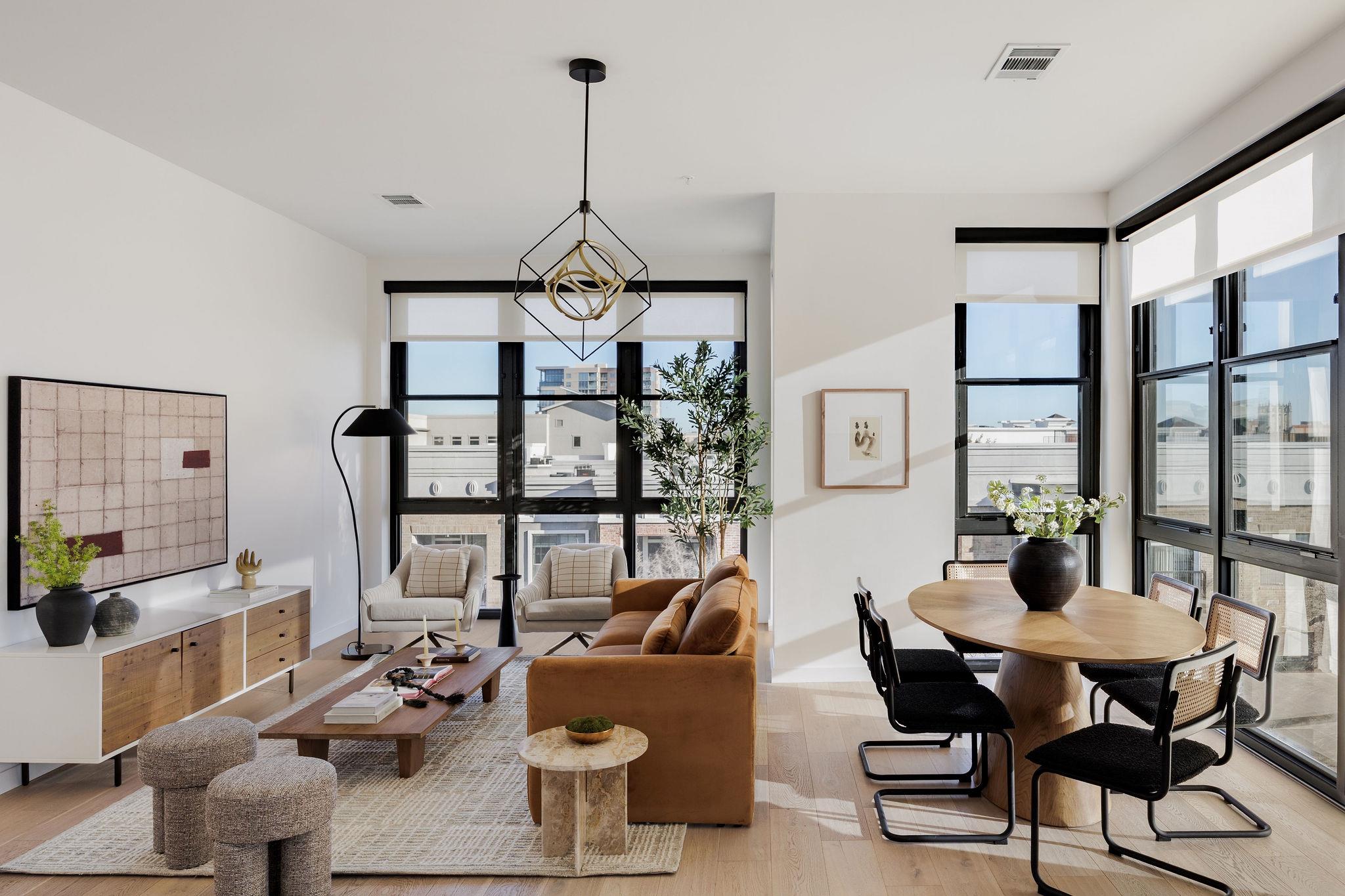 Listing photo 1 of 800  Embassy Dr  #408