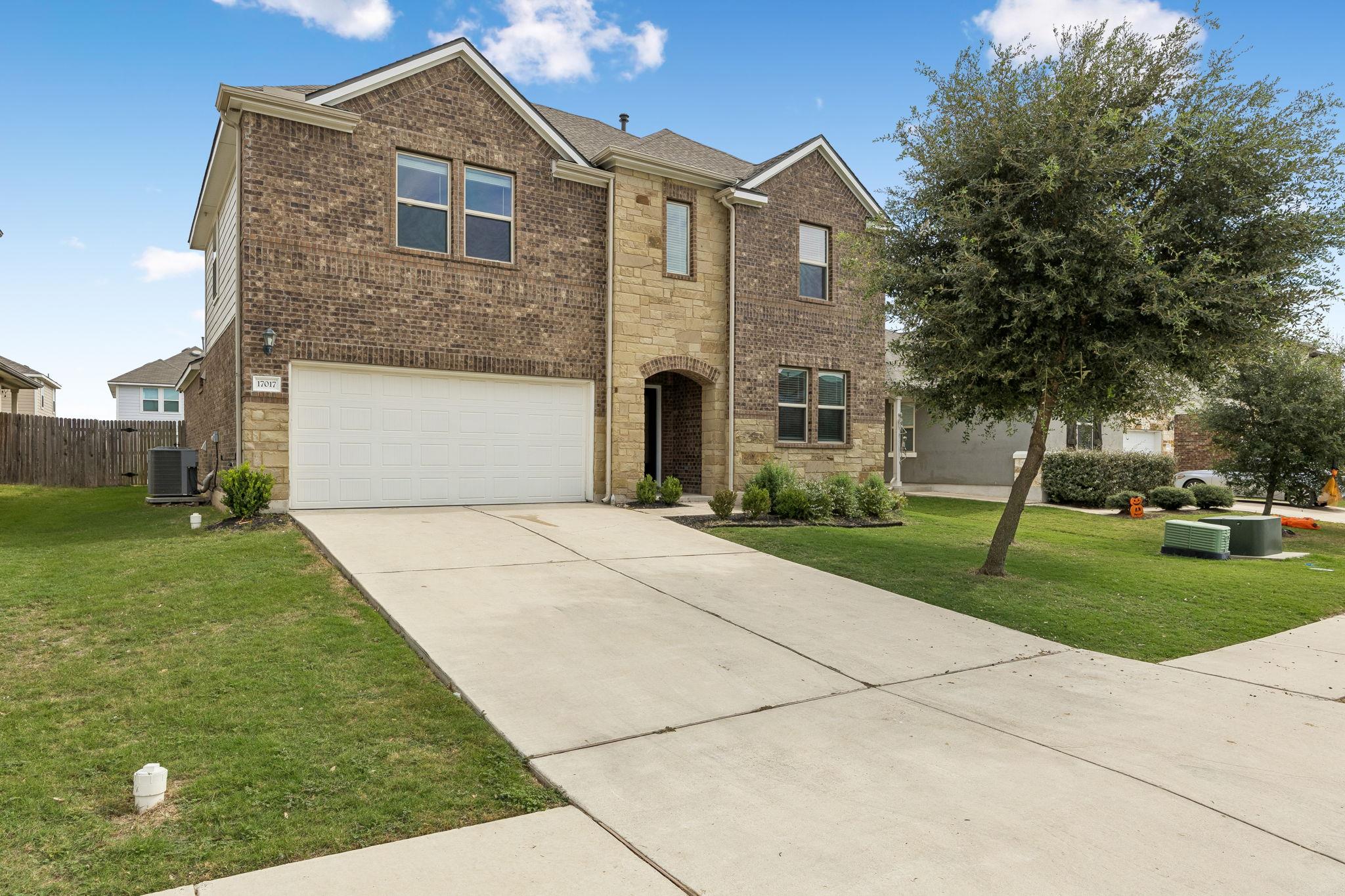 Listing photo 1 of 17017  Borromeo Ave