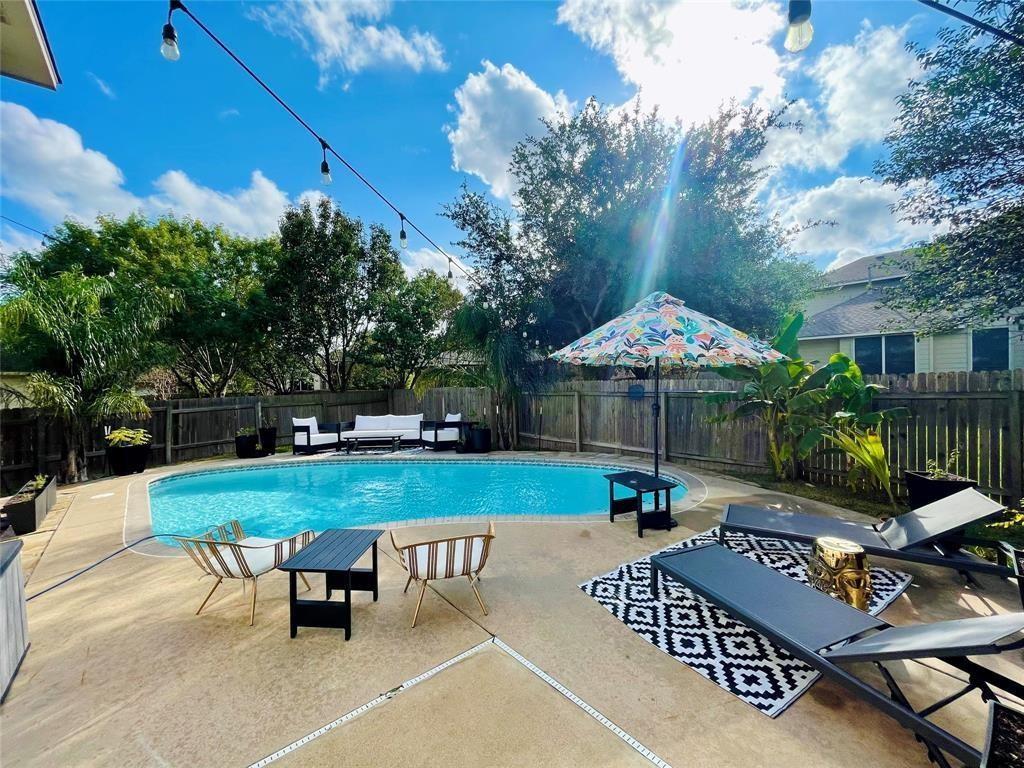 Listing photo 1 of 2817  Clayera Cv