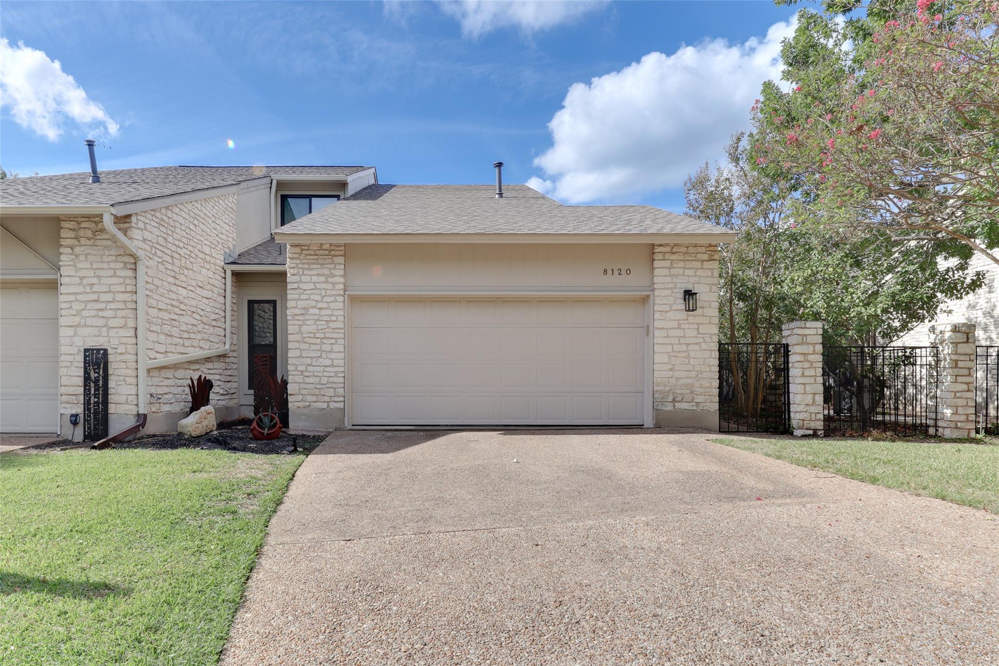 Listing photo 1 of 8120  Meandering Way