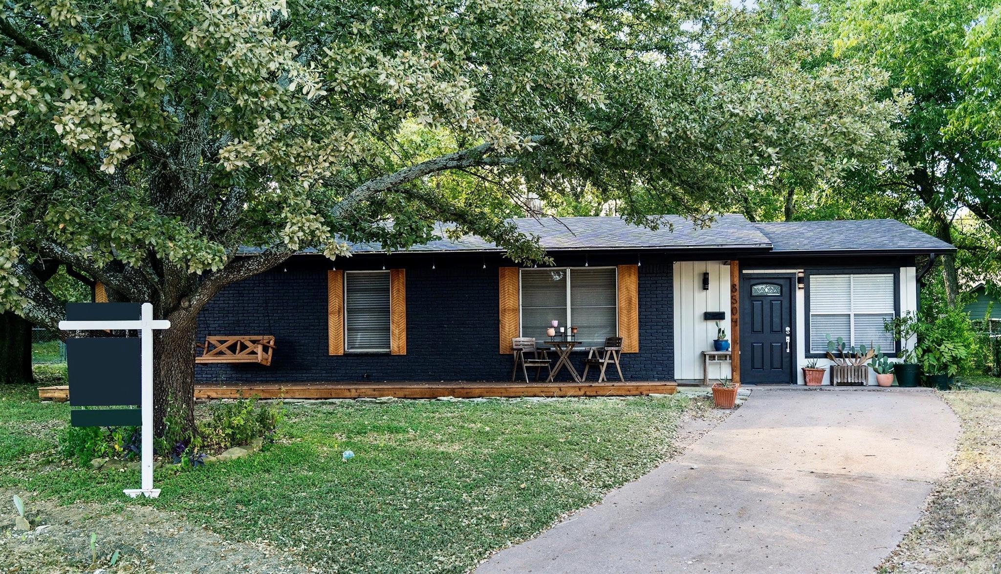 Listing photo 1 of 8504  Contour Dr