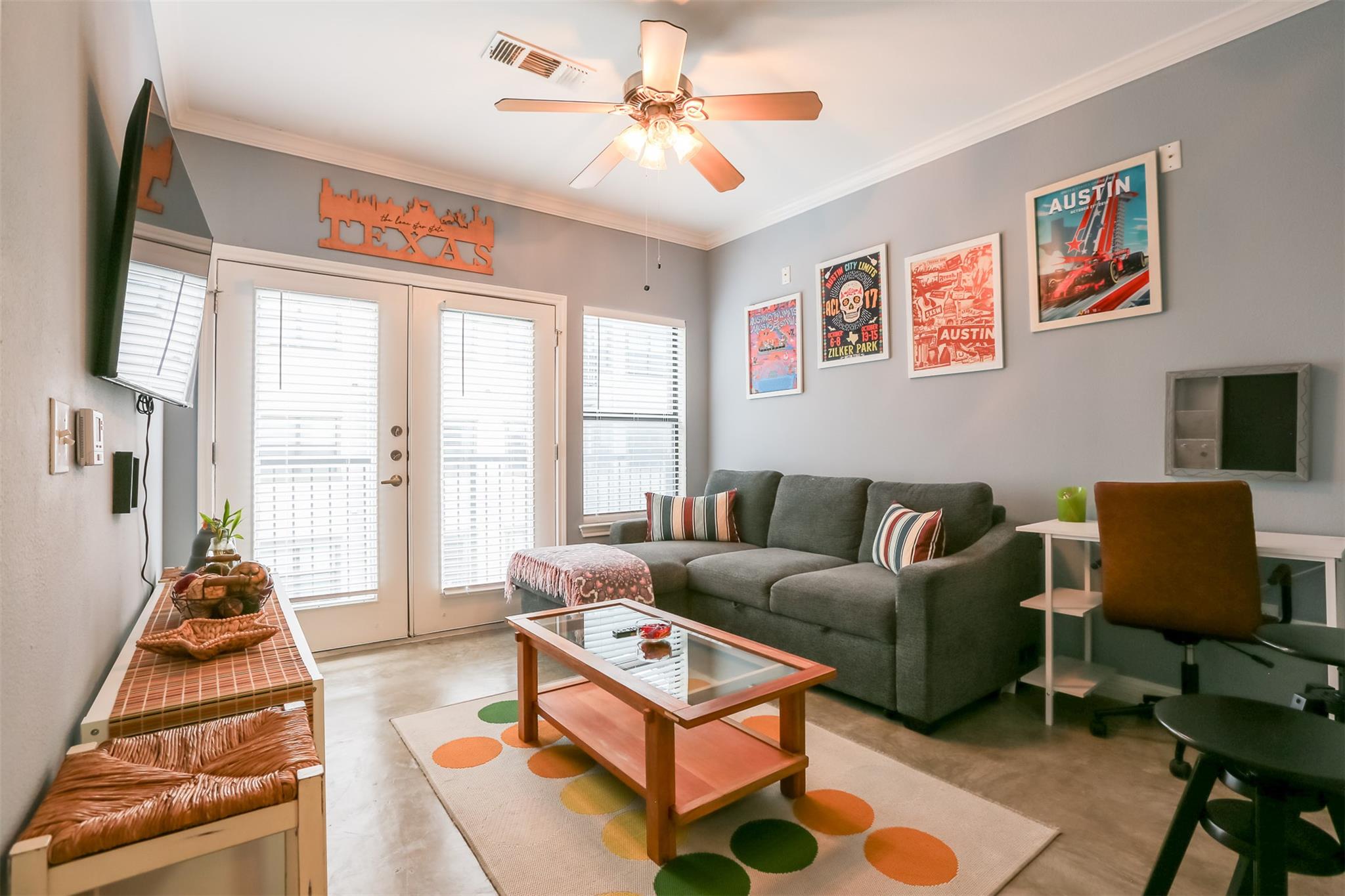 Listing photo 1 of 2502  Leon St  #418