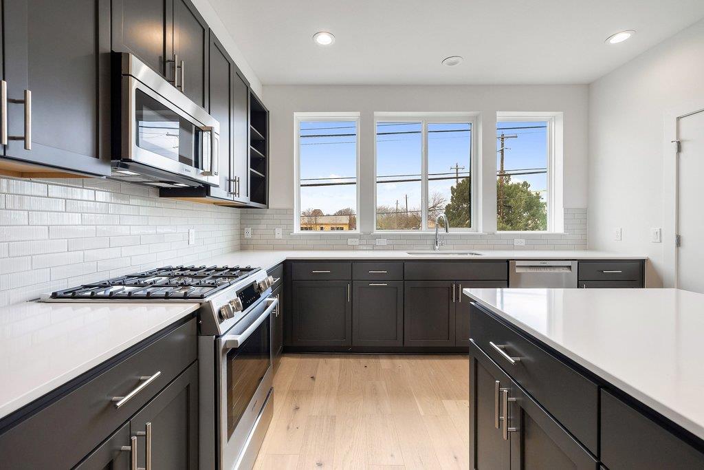 Listing photo 1 of 3613  Jetson Way  #113