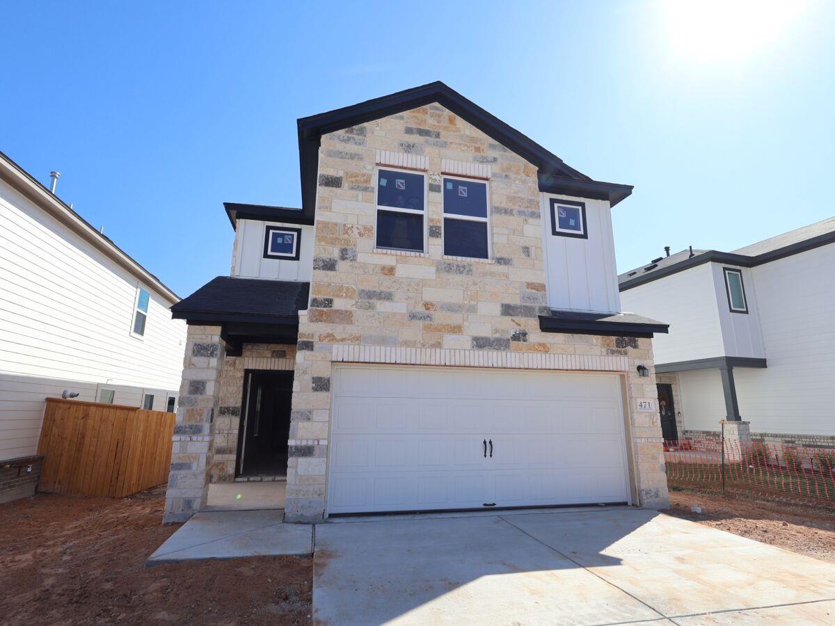 Listing photo 1 of 471  Bishop Wood Rd