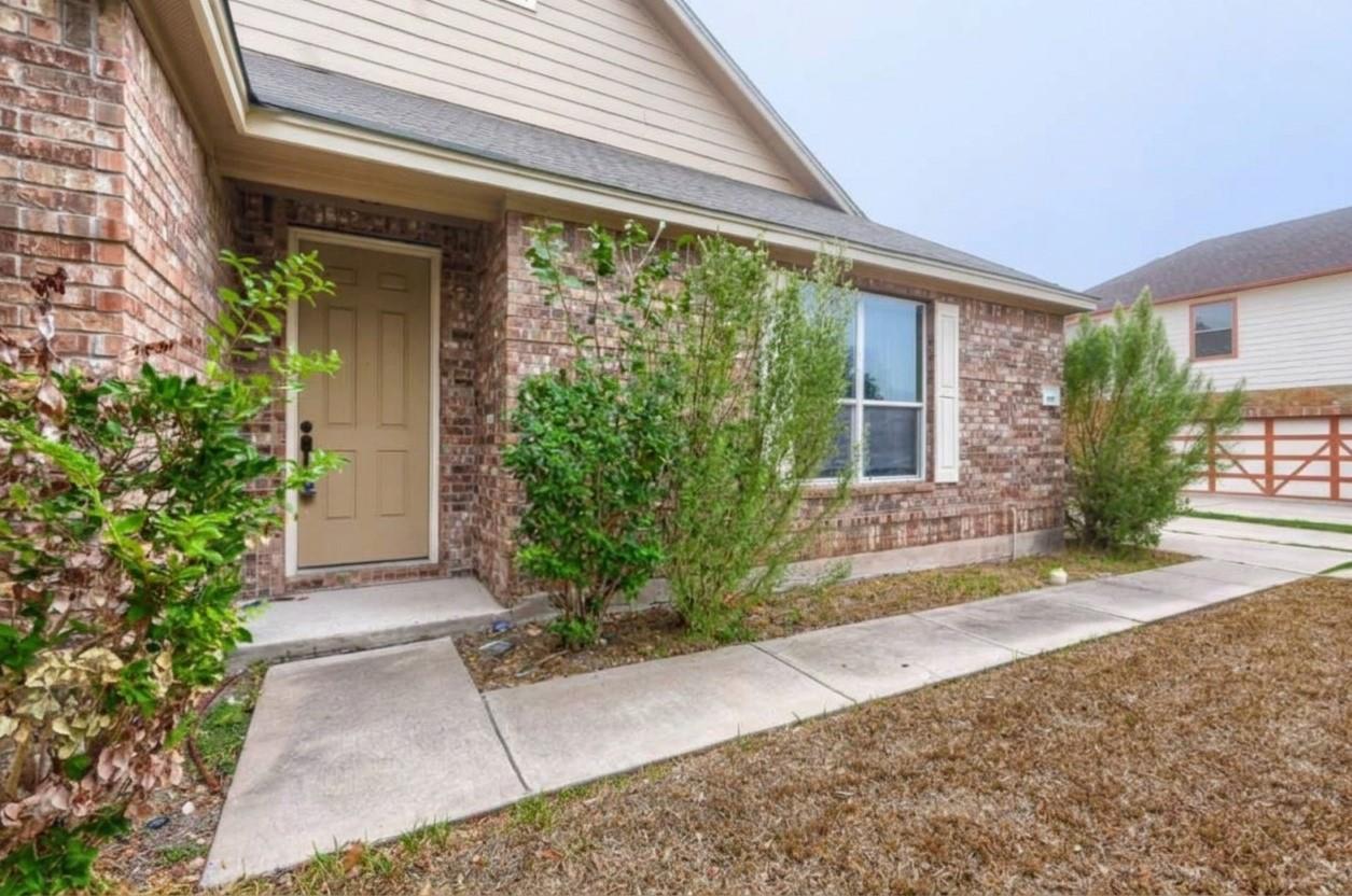 Listing photo 1 of 18808  Star Gazer Way