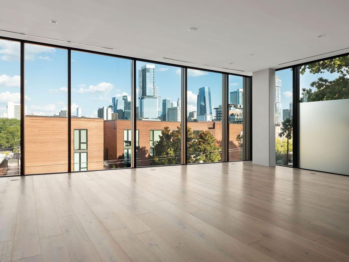 Ảnh nhà đang rao bán 1 của 1006  Baylor St  #301