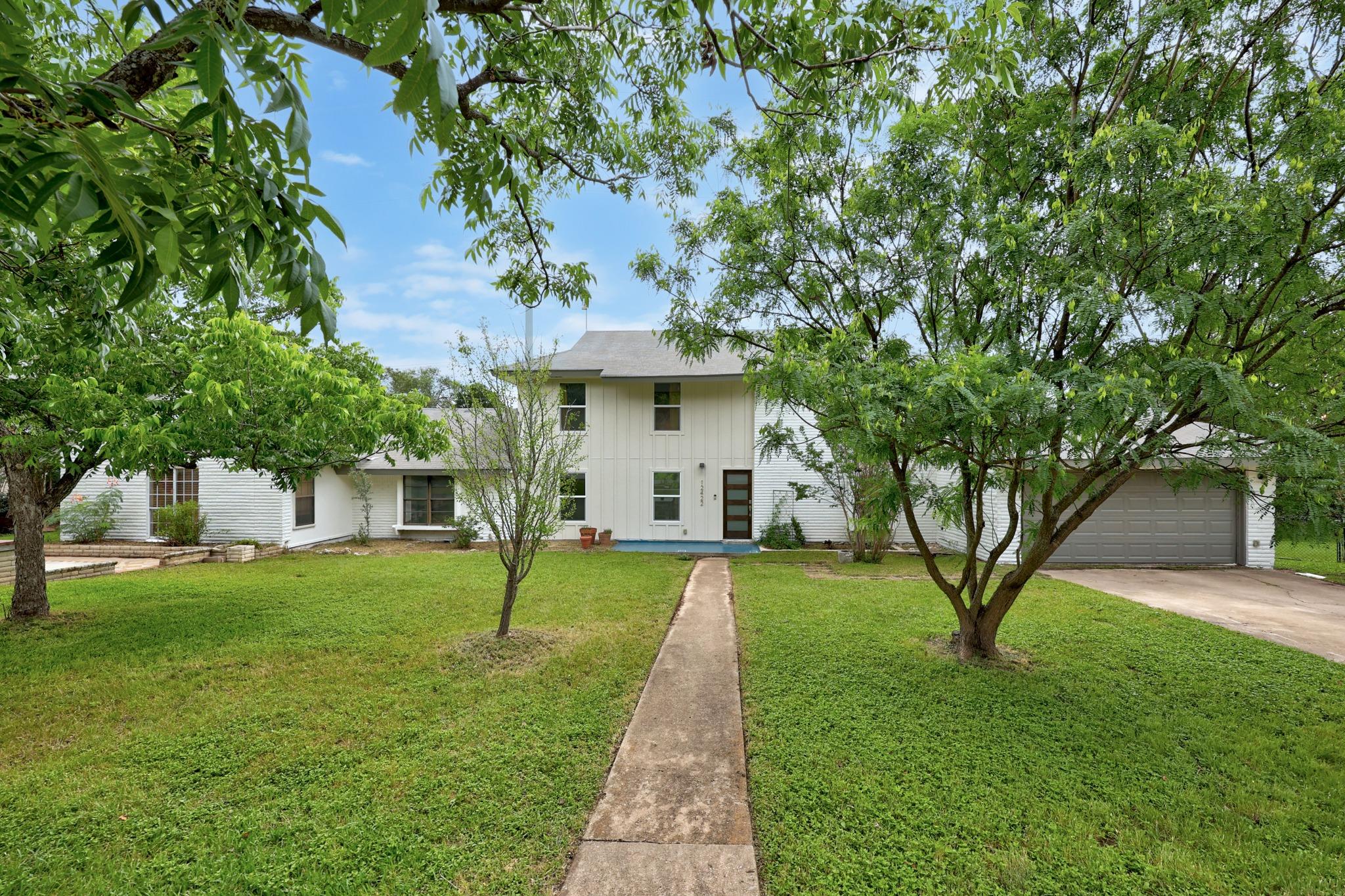 Listing photo 1 of 12422  Deer Track None