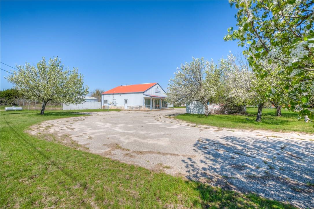 Listing photo 1 of 2100  Old Airport Rd
